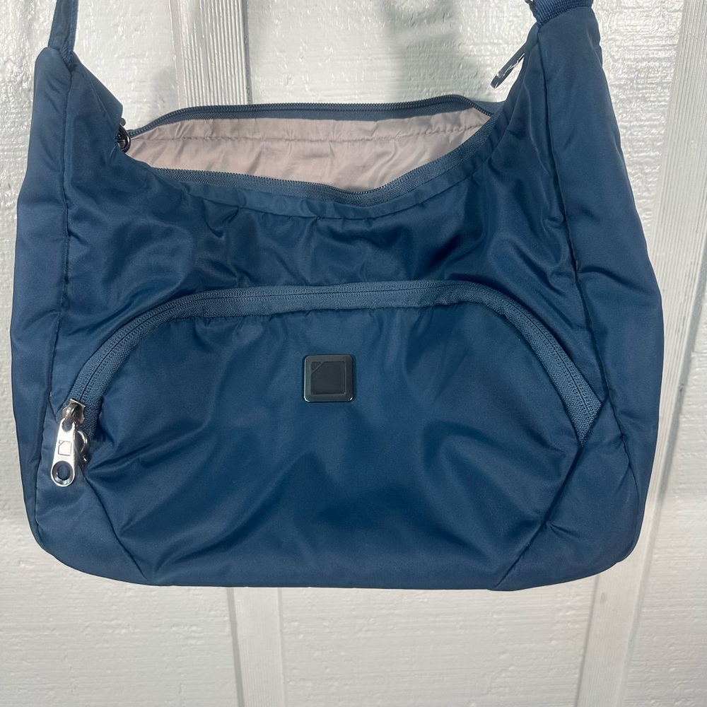 Lewis N. Clark Blue and Beige Inside Secura Anti-Theft Messenger Bag EUC - Picture 3 of 10